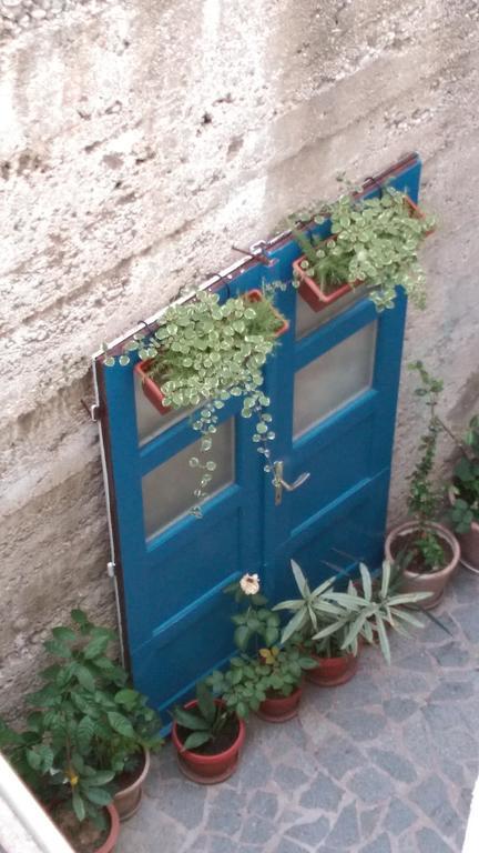 Apartments & Rooms Little Rock Mostar Room photo